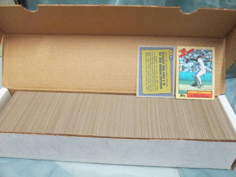 Topps Baseball 1987 #1- #792 appear...