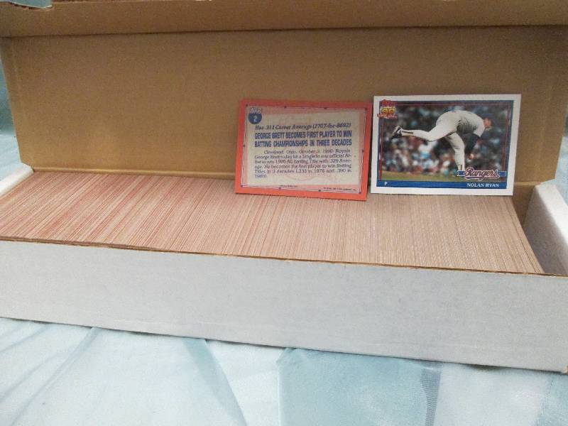 Topps Baseball 1991 #1- #792 appear...