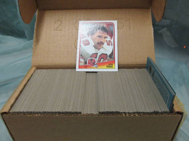 Topps Football 1988 #1- #396 appear...