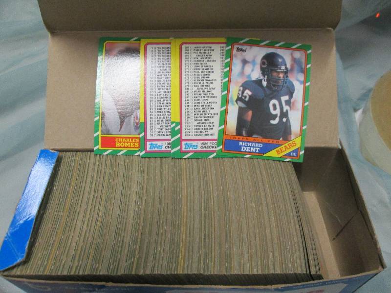 Topps Football 500 count vending pa...