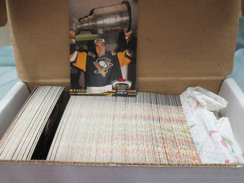 Topps Stadium Club Hockey cards 199...