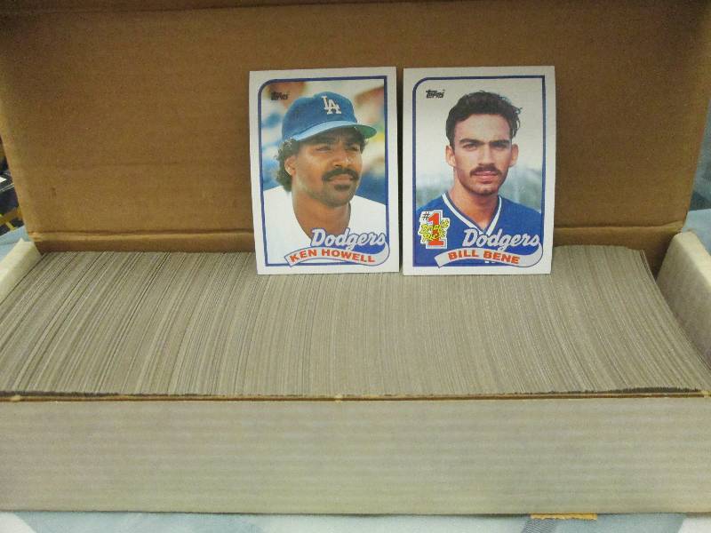 Topps Baseball 1989 appears to be a...