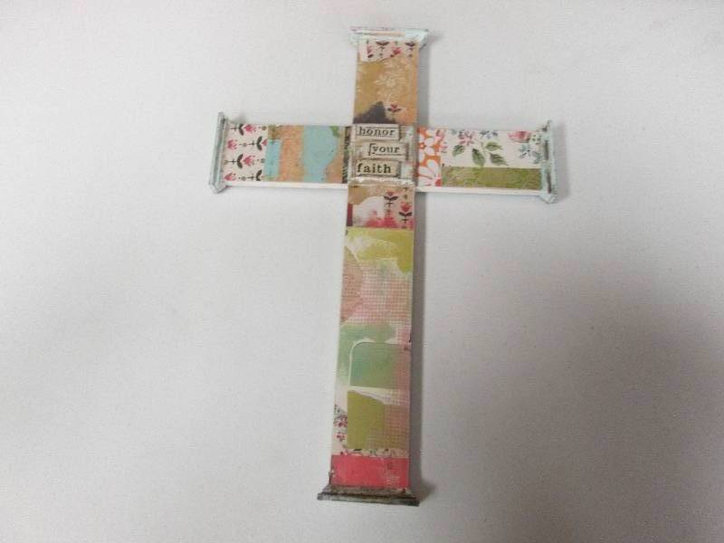 Demdaco 18 inch decorative cross...