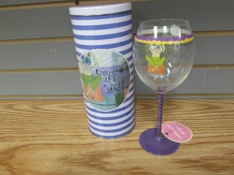 Decorative wine glass with gifting ...