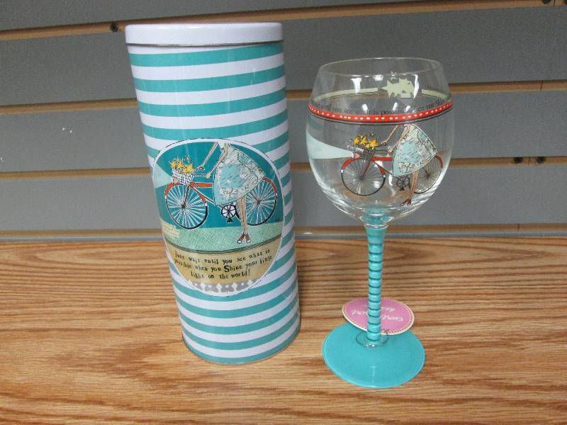 Decorative wine glass with gifting ...