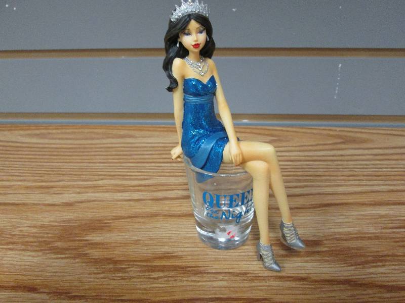 Queen of the Night shot glass Retai...
