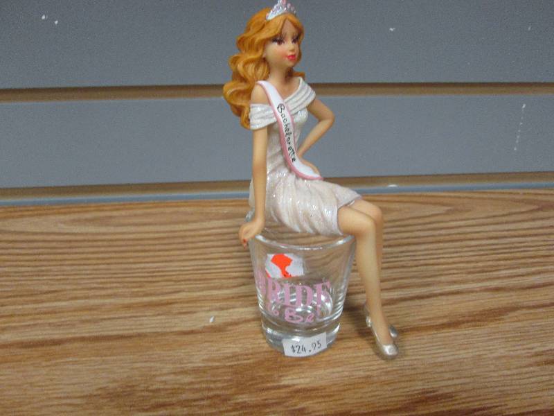 Bride to Be shot glass Retail $24.9...