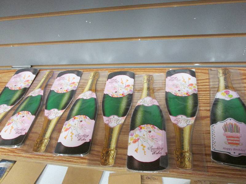 Lot of 8 Champagne wishes greeting ...