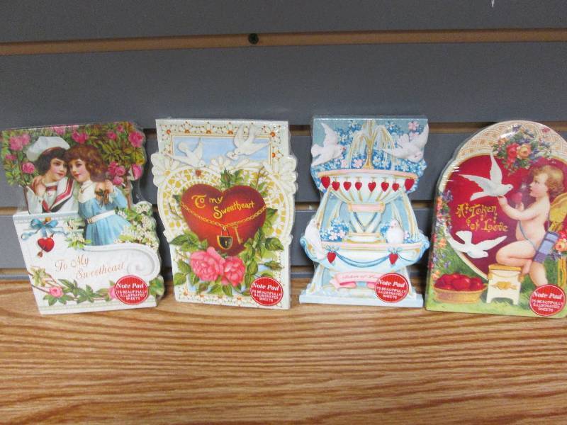 Lot of 4 assorted Valentine notepad...