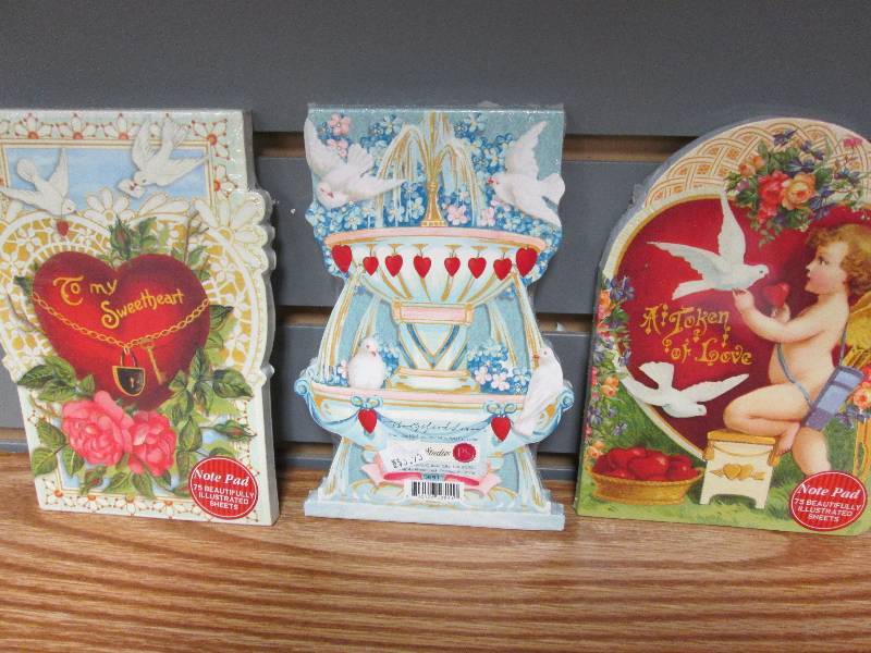 Lot of 3 assorted Valentine notepad...