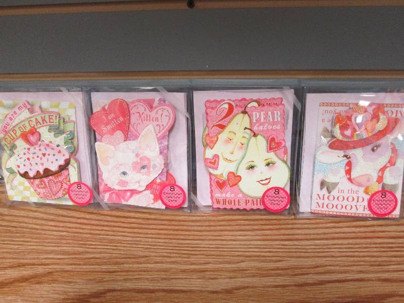 Lot of 4 assorted embellished Valen...