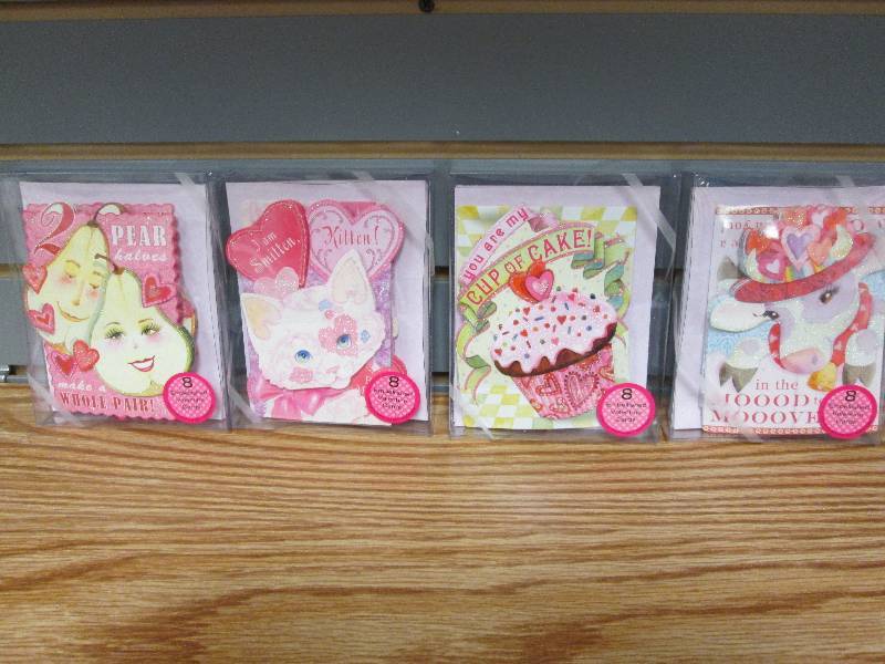 Lot of 4 assorted embellished Valen...