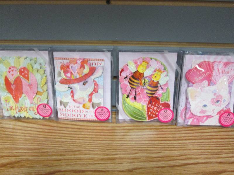 Lot of 4 assorted embellished Valen...