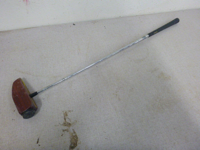 lot 39 image: New Design Putter