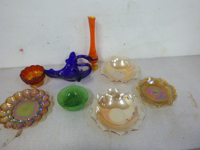 lot 82 image: Miscellaneous Colored Glass Items