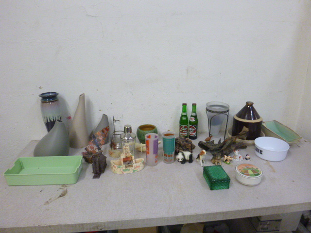 lot 84 image: Miscellaneous Glassware and Dcor