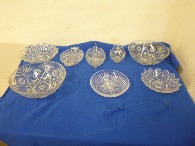 lot 86 image: Miscellaneous Glassware
