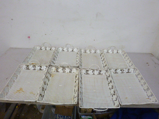 lot 140 image: 8 Outdoor Serving Trays