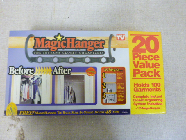 lot 152 image: New Magic Hanger