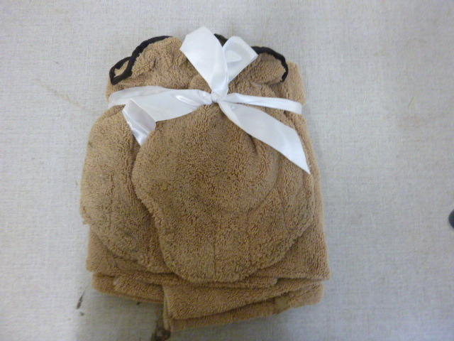lot 162 image: Living Quarters Pet Drying Towel and Mitt Set