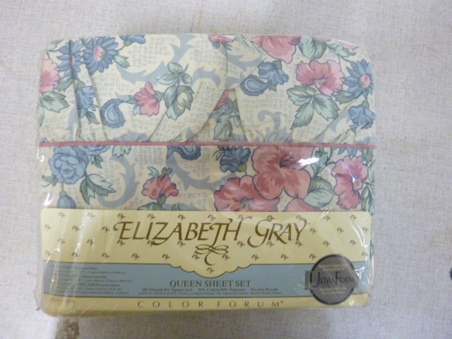 lot 167 image: Elizabeth Gray Bed Sheet Set