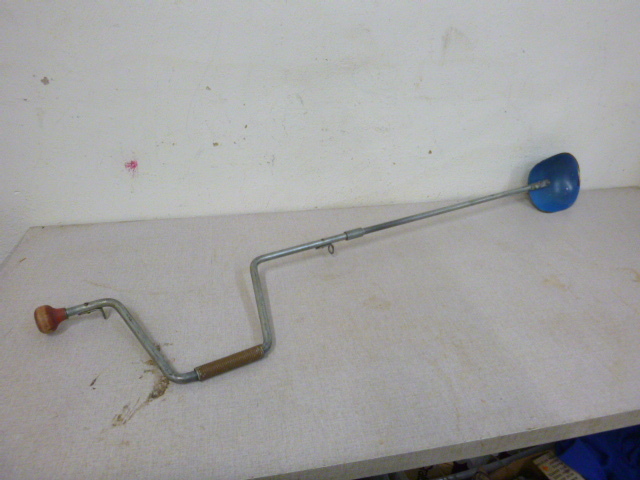 lot 170 image: Spoon Ice Auger