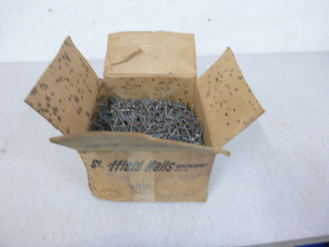 lot 196 image: Box of 6 Penny Nails