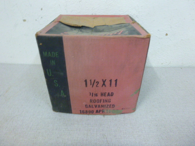 lot 198 image: Box of Roofing Nails