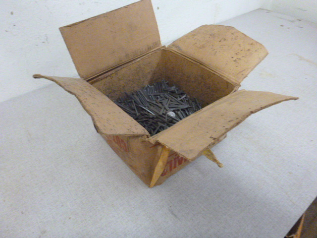 lot 199 image: Box of Concrete Nails