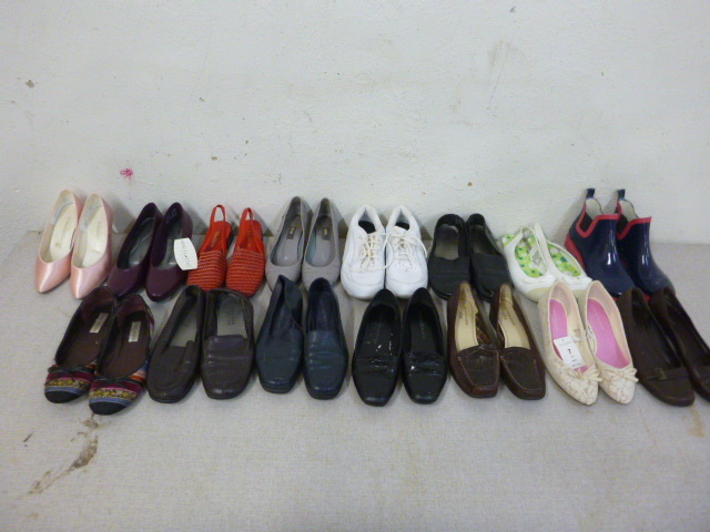 lot 234 image: Miscellaneous Womens Shoes