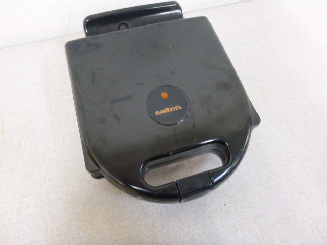 lot 265 image: Salton Sandwich Maker