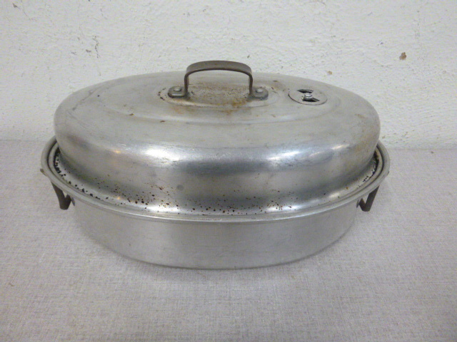 lot 266 image: Aluminum Roaster