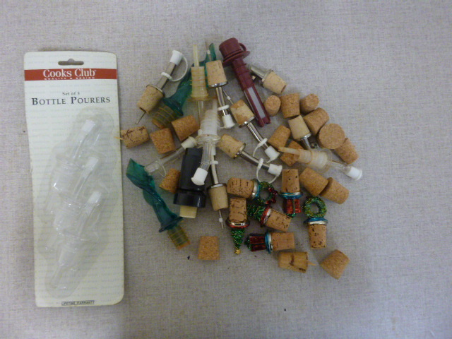 lot 268 image: Miscellaneous Bottle Pourers and Plugs