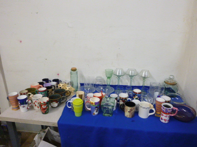 lot 272 image: Miscellaneous Glassware