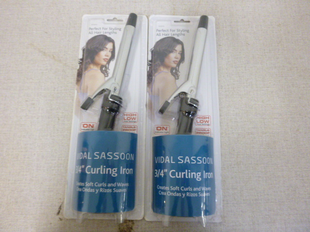 lot 273 image: 2 New Vidal Sassoon 34 Curling Irons