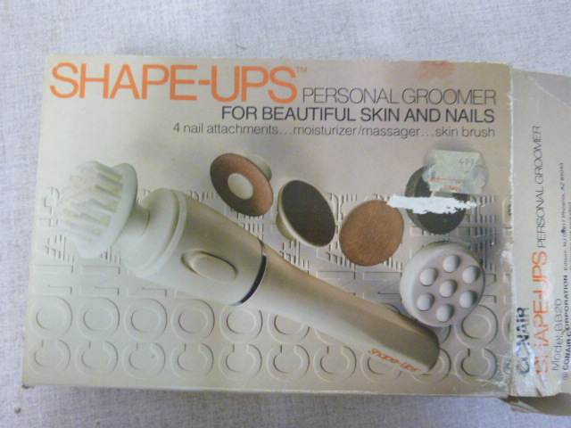 lot 280 image: Conair Shape-Ups Personal Groomer