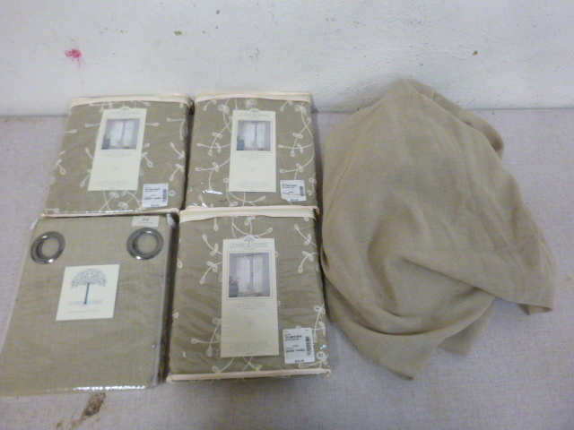 lot 308 image: 5 Curtain Panels