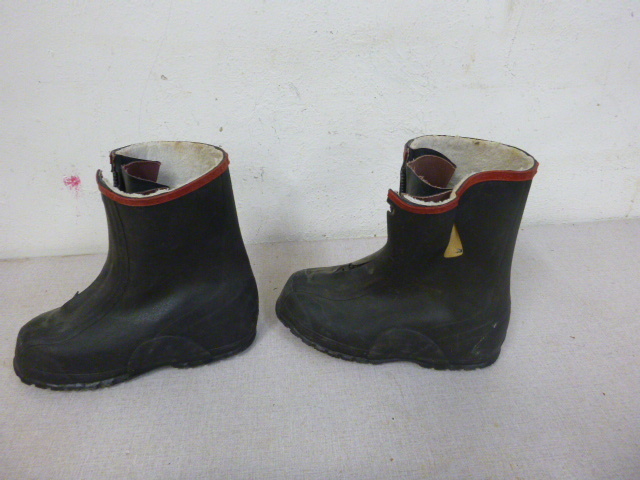 lot 338 image: Servlis Rubber Boots