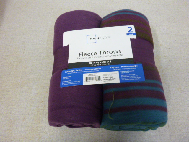 lot 346 image: 2 Pack Mainstays Fleece Throw Blankets
