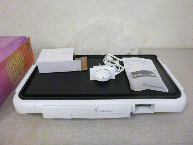 lot 348 image: New Toastmaster Cool Touch Griddle
