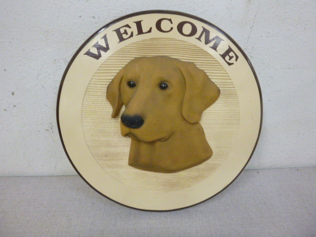 lot 350 image: Labrador Welcome Plate