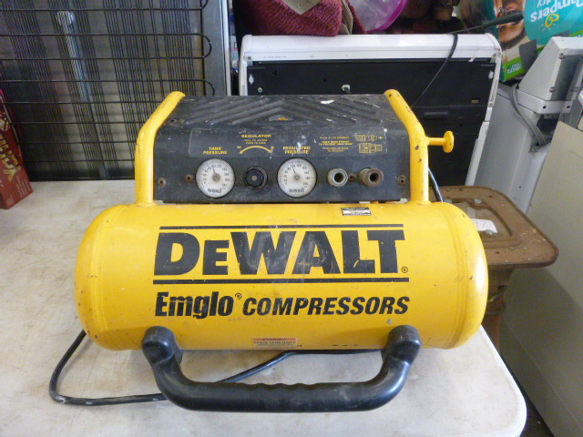 lot 5 image: DeWalt Portable Air Compressor