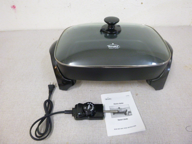 lot 362 image: Rival Electric Skillet