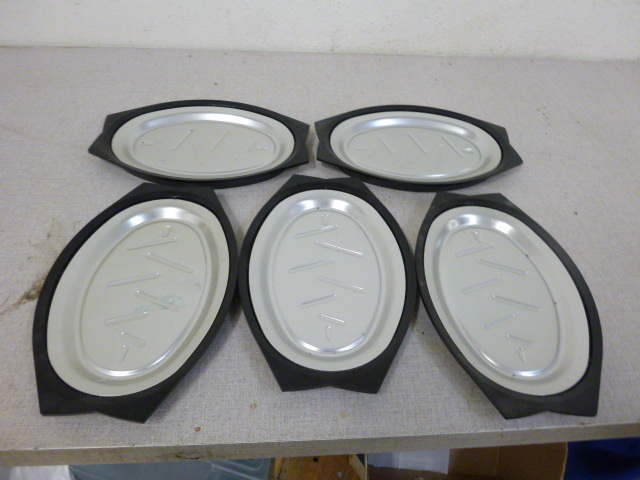 lot 363 image: 5 Steak Hot Plates