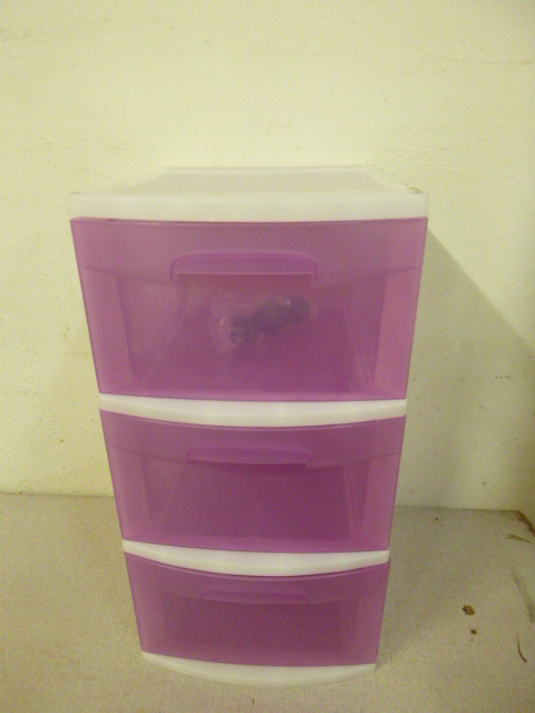 lot 383 image: Sterilite 3 Drawer Storage Unit