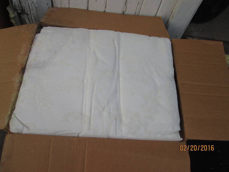 5 blanket linens, box is damaged, c...