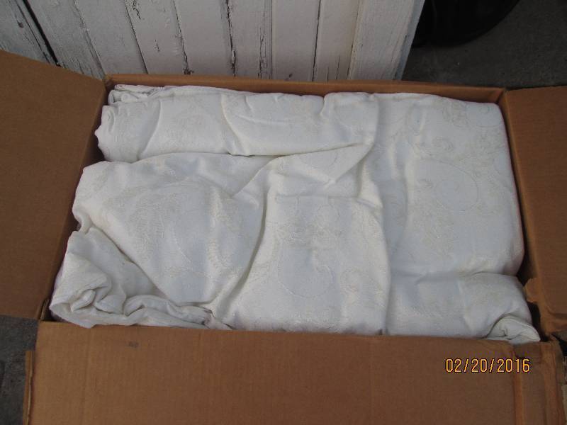 5 blanket linens, new...