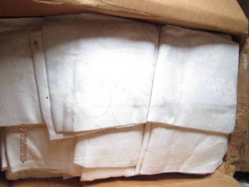 Approx. 60 wedge shaped linen cover...
