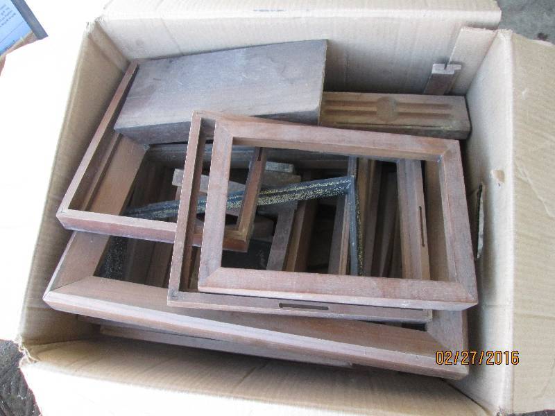 Box of medium size frames...