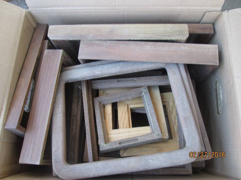Box of medium size frames...